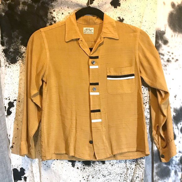 vtg appliqué stripe button down - Picture 5 of 16